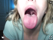 SHOWS HER SLUTTY MOUTH AND BEGS FOR FACIAL