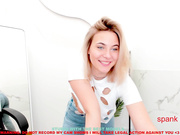 gloria_blush loves showing her tits 5/8