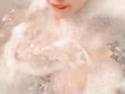 Shunli_Mei bathtub vid 1, nice tits