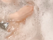Shunli_Mei bathtub vid 1, nice tits